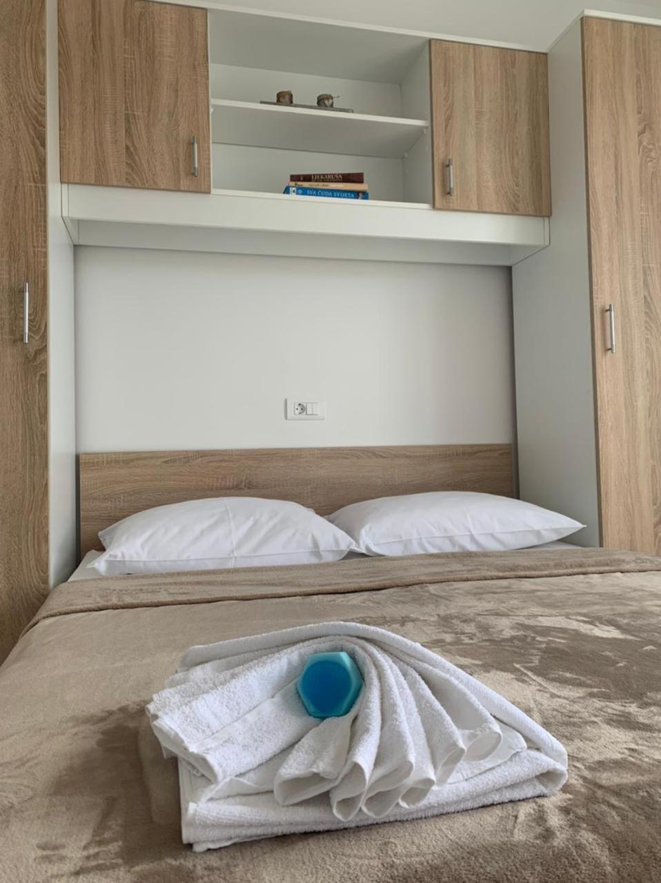 Rooms Viskic Rab Town Eksteriør bilde